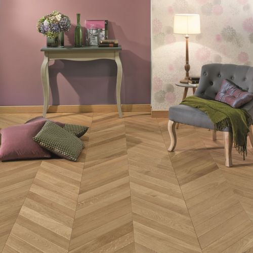 Parquet en Chêne contrecollé Point de Hongrie, brossé, vernis mat