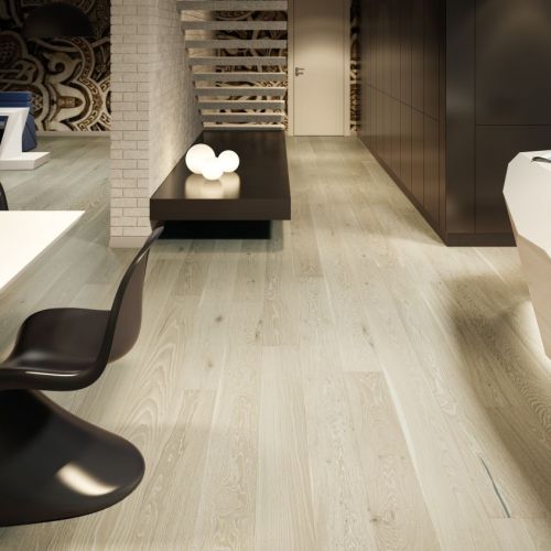 Parquet en Chêne contrecollé brossé, vernis mat