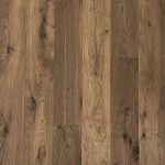 Parquet en Chêne contrecollé, raboté, vieilli, huilé