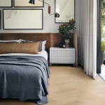 Revêtement bois bâton rompu Chêne, vernis aspect bois brut mat