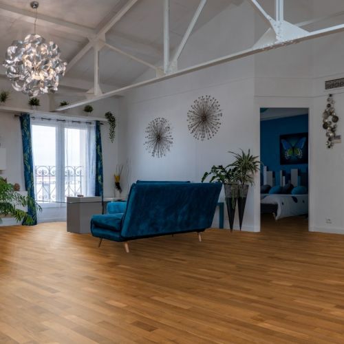 Parquet en Teck massif verni