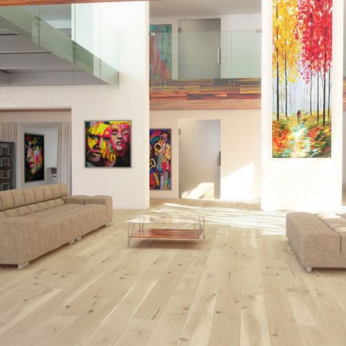 Parquet en Chêne contrecollé brossé, verni