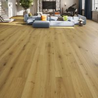Parquet en Chêne contrecollé raboté main, fumé et vernis incolore mat
